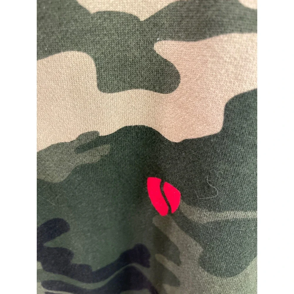 Salomondrin Hoodie Mens Large Green Camo Pullover Heart Logo Sweatshirt